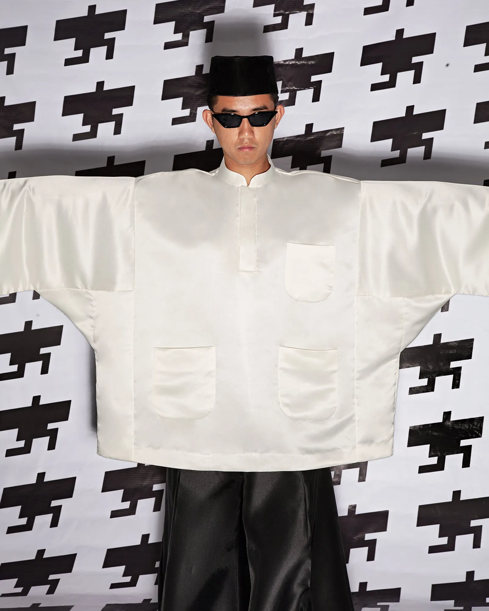 Baju Melayu Oversaiz Klasik (Cream White)