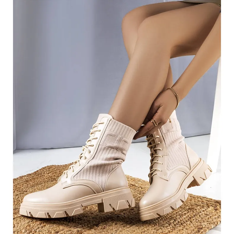 Beige hiking boots from Kori