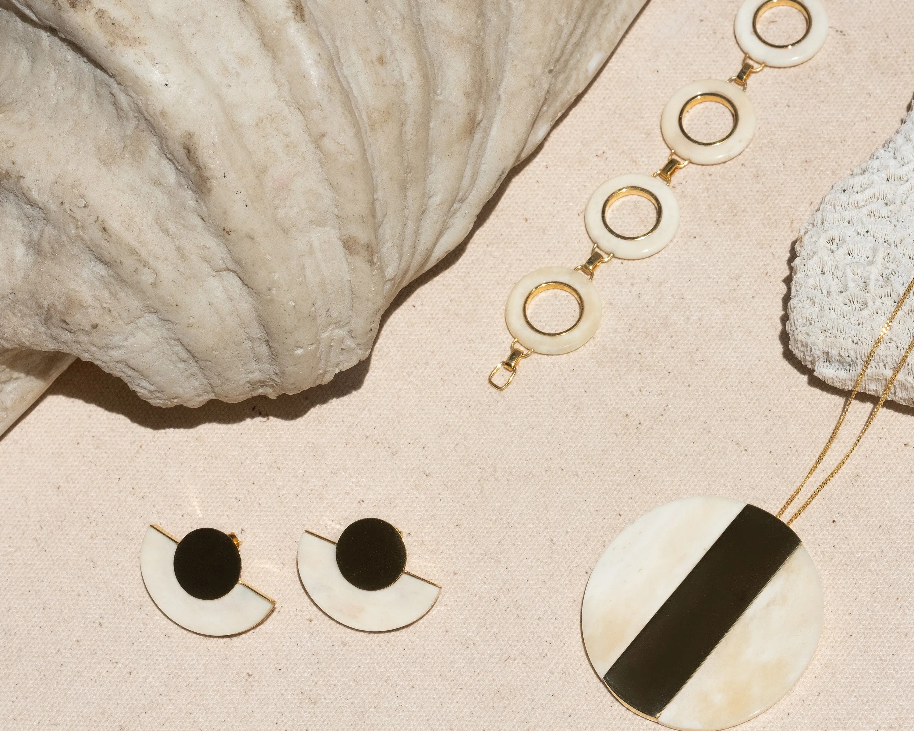 Gold-Vermeil white natural necklace /  MOON