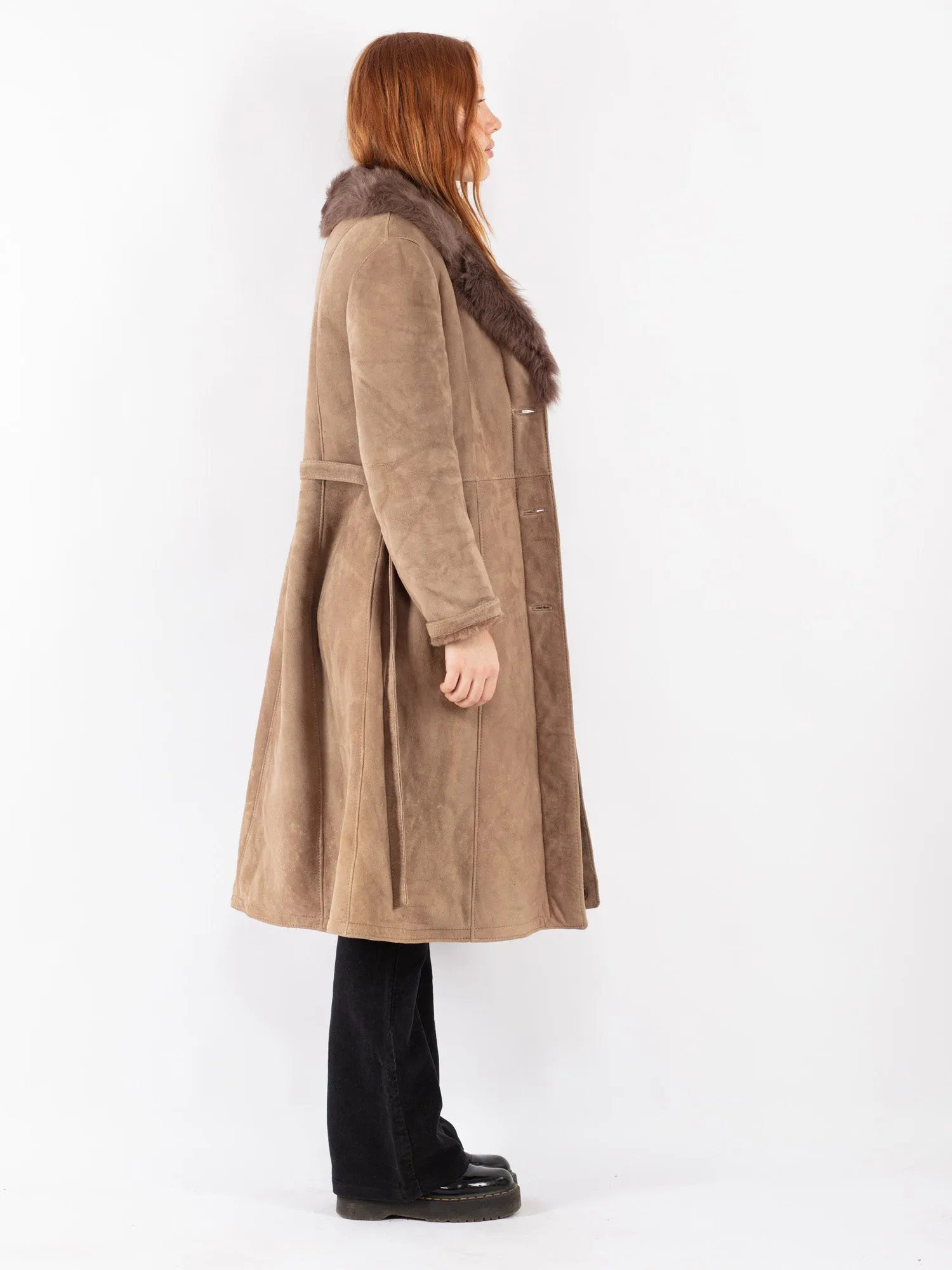 Vintage 70's Women Sheepskin Coat in Beige